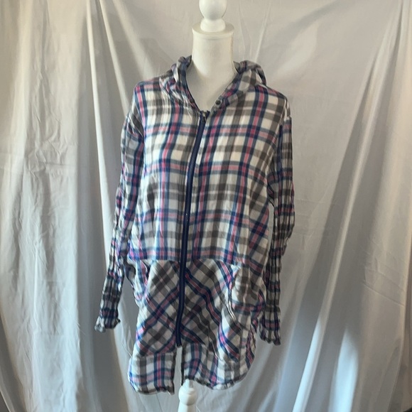 Torrid women’s size 3 22-24 zip up light weight jacket or top - Picture 2 of 6